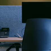 Akoestische panelen in het kantoor van Craeghs, ingericht door Hoogerwerf